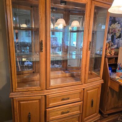 Hamilton Furniture Fairview Collection Oak China Hutch