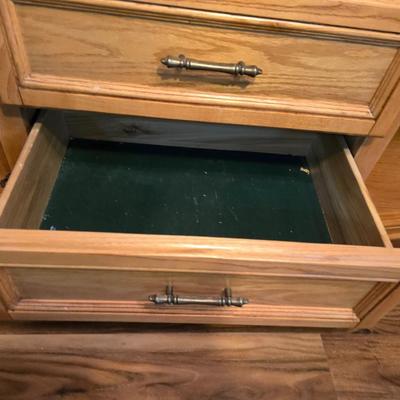 Hamilton Furniture Fairview Collection Oak China Hutch