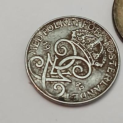 World Coin & Currency Assortment – Sweden, Europe, Canada