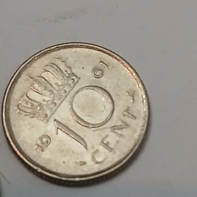 World Coin & Currency Assortment – Sweden, Europe, Canada