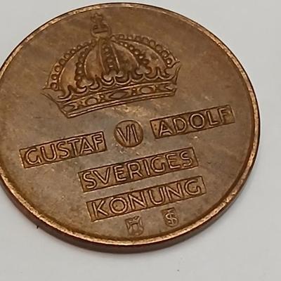World Coin & Currency Assortment – Sweden, Europe, Canada