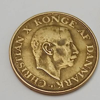 World Coin & Currency Assortment – Sweden, Europe, Canada