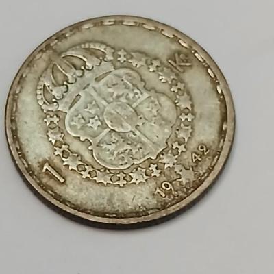 World Coin & Currency Assortment – Sweden, Europe, Canada
