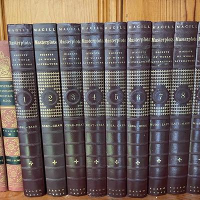 Complete Set of Encyclopedia Britannica 11th Edition, 1910-1911
