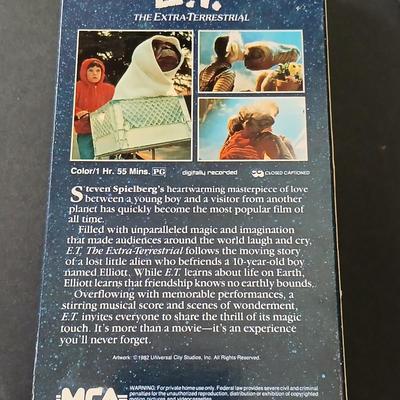 1982 E.T. Plush by Showtime + VHS Lot – Classic Spielberg Collectible