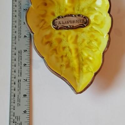 Vintage California & Six Flags Ceramic Trinket Dishes – Set of 2