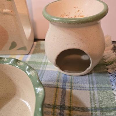Vintage Country Heart Stoneware Kitchen Accessory Set – 15+ Pieces