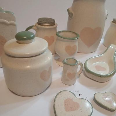 Vintage Country Heart Stoneware Kitchen Accessory Set – 15+ Pieces