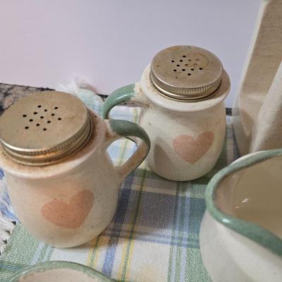 Vintage Country Heart Stoneware Kitchen Accessory Set – 15+ Pieces