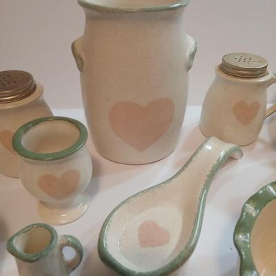 Vintage Country Heart Stoneware Kitchen Accessory Set – 15+ Pieces