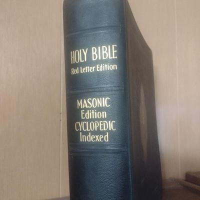 Masonic Red Letter Edition Holy Bible Cyclopedic Indexed