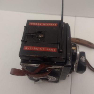Vintage Yoshica Mat Medium Format Twin Lense Camera with Strap