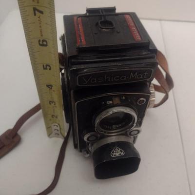 Vintage Yoshica Mat Medium Format Twin Lense Camera with Strap