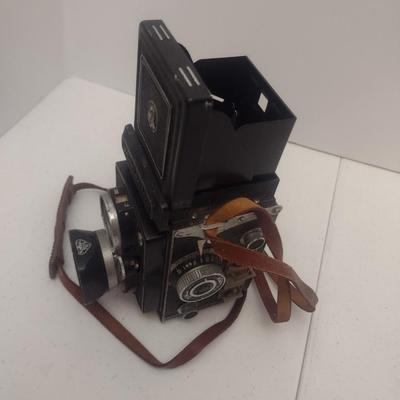 Vintage Yoshica Mat Medium Format Twin Lense Camera with Strap