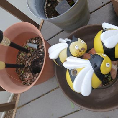 Outdoor Planter & Garden Accessory Lot – Pots, & Decor