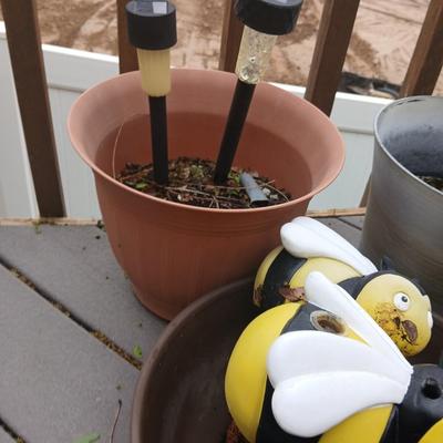 Outdoor Planter & Garden Accessory Lot – Pots, & Decor