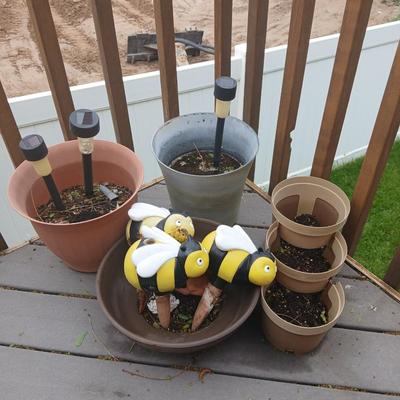 Outdoor Planter & Garden Accessory Lot – Pots, & Decor
