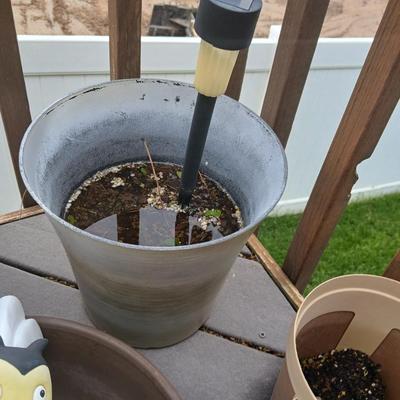 Outdoor Planter & Garden Accessory Lot – Pots, & Decor