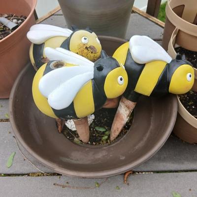 Outdoor Planter & Garden Accessory Lot – Pots, & Decor