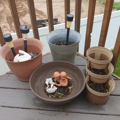 Outdoor Planter & Garden Accessory Lot – Pots, & Decor