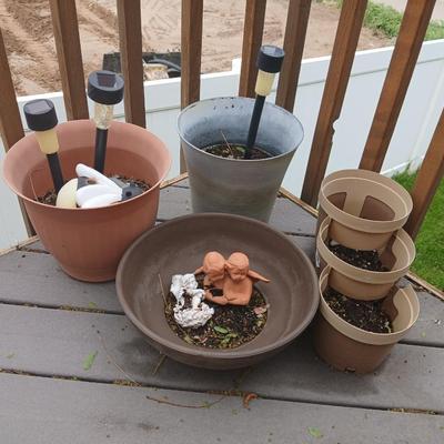 Outdoor Planter & Garden Accessory Lot – Pots, & Decor