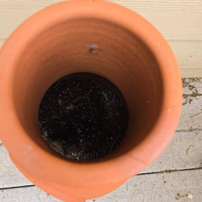 Outdoor Patio Lot – Terracotta Chiminea Planter & Bliss Zero Gravity Recliner