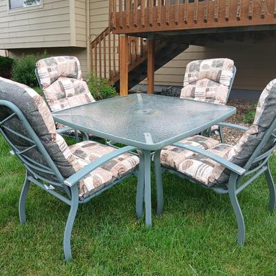 6-Piece Outdoor Patio Set – Glass Top Table & Cushioned Chairs