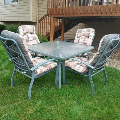 6-Piece Outdoor Patio Set – Glass Top Table & Cushioned Chairs