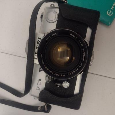 Vintage Petri FT II 35mm Camera with Case and Instruction Manual