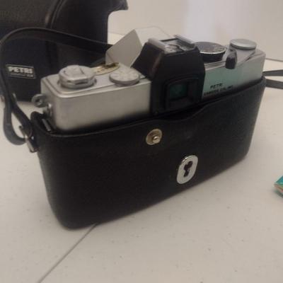 Vintage Petri FT II 35mm Camera with Case and Instruction Manual