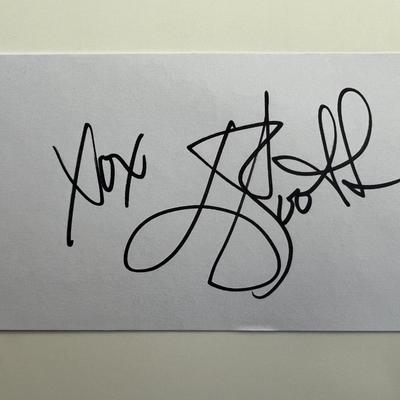 Lindy Booth original signature
