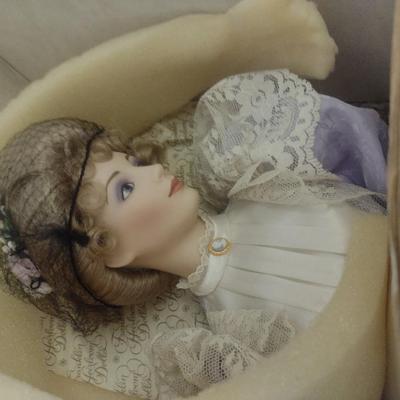 Franklin Heirloom Porcelain Doll Promenade Gibson Girl and Daughter with Box