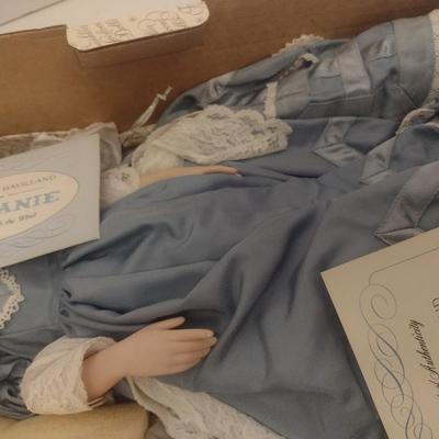 Franklin Heirloom Porcelain Doll Olivia De Havilland Gone with the Wind Melanie Doll with Box