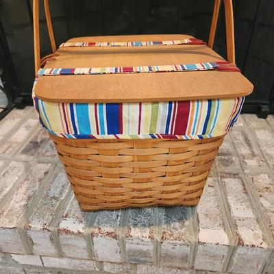 Longaberger Basket Picnic with Liner Protector Tray 2005