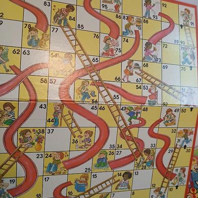 Classic Family Game Lot – Sorry!, Chutes and Ladders, UNO
