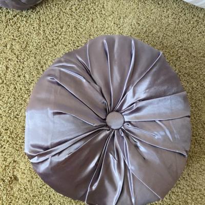 Down Comforter Set – 9 Pieces Queen sized