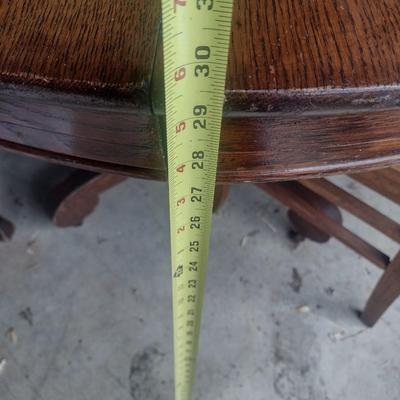 Vintage Oak Round Pedestal Table