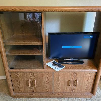 Oak Finish Entertainment Center with Glass Cabinet & Nice flat screen Philips TV