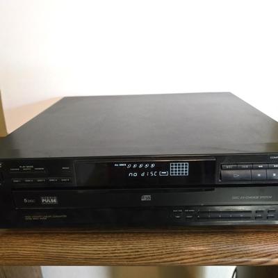 Sony 5-Disc CD Player – Model CDP-C235