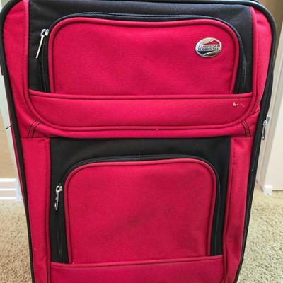 Red Travel Luggage Set – 7 Pieces + Throw Blanket