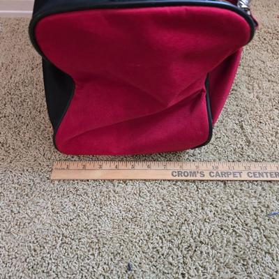 Red Travel Luggage Set – 7 Pieces + Throw Blanket