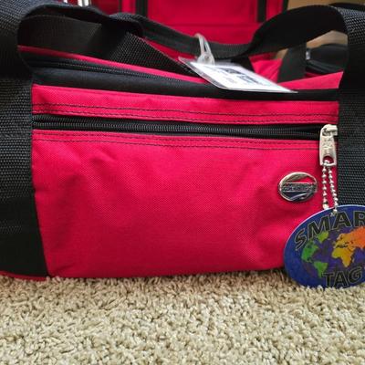 Red Travel Luggage Set – 7 Pieces + Throw Blanket
