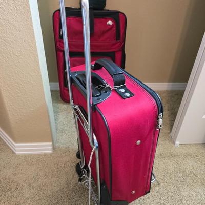 Red Travel Luggage Set – 7 Pieces + Throw Blanket