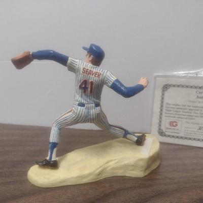 Gartlan Tom Seaver Small No. 175 Baseball Figurine with Box and COA