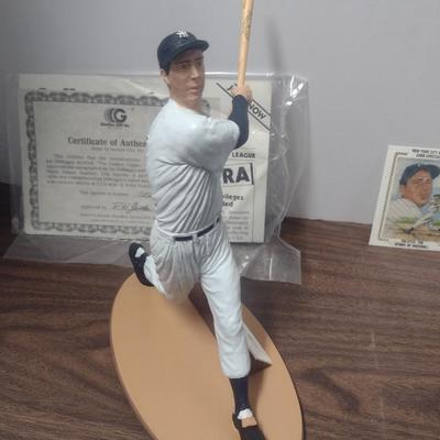 Gartlan Joe DiMaggio No. 1656 Baseball Figurine with Box and COA