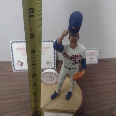 Sports Impressions Nolan Ryan Legend Baseball Figurine with Box and COA