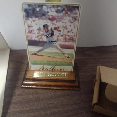 Armstrong Pro Tom Seaver Porcelain Baseball Card 1985 with Wood Base