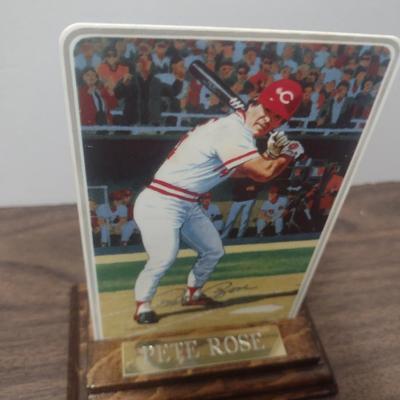 Gartlan Pete Rose Porcelain Baseball Card 1985 with Wood Base