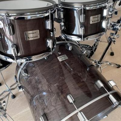 Roland VAD706 Electronic Drumset