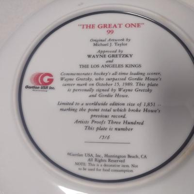 Gartlan Wayne Gretzky Commemorative Collector's Plate Most Goals in NHL Beats Gordie Howe #1316 with Box